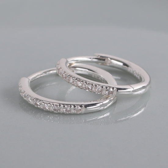 Klappcreolen 15/2mm mit 16 Zirkonia Silber 925/000